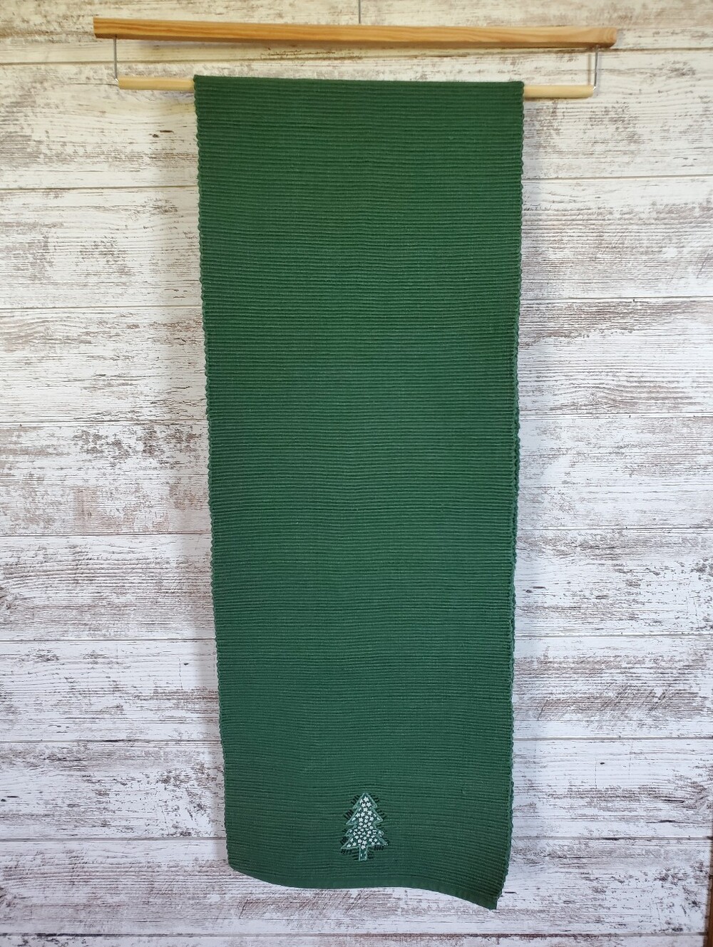Reversible Green Ribbed Tree Table Runner Rustic Cabin Holiday Decor - Picture 7 of 11